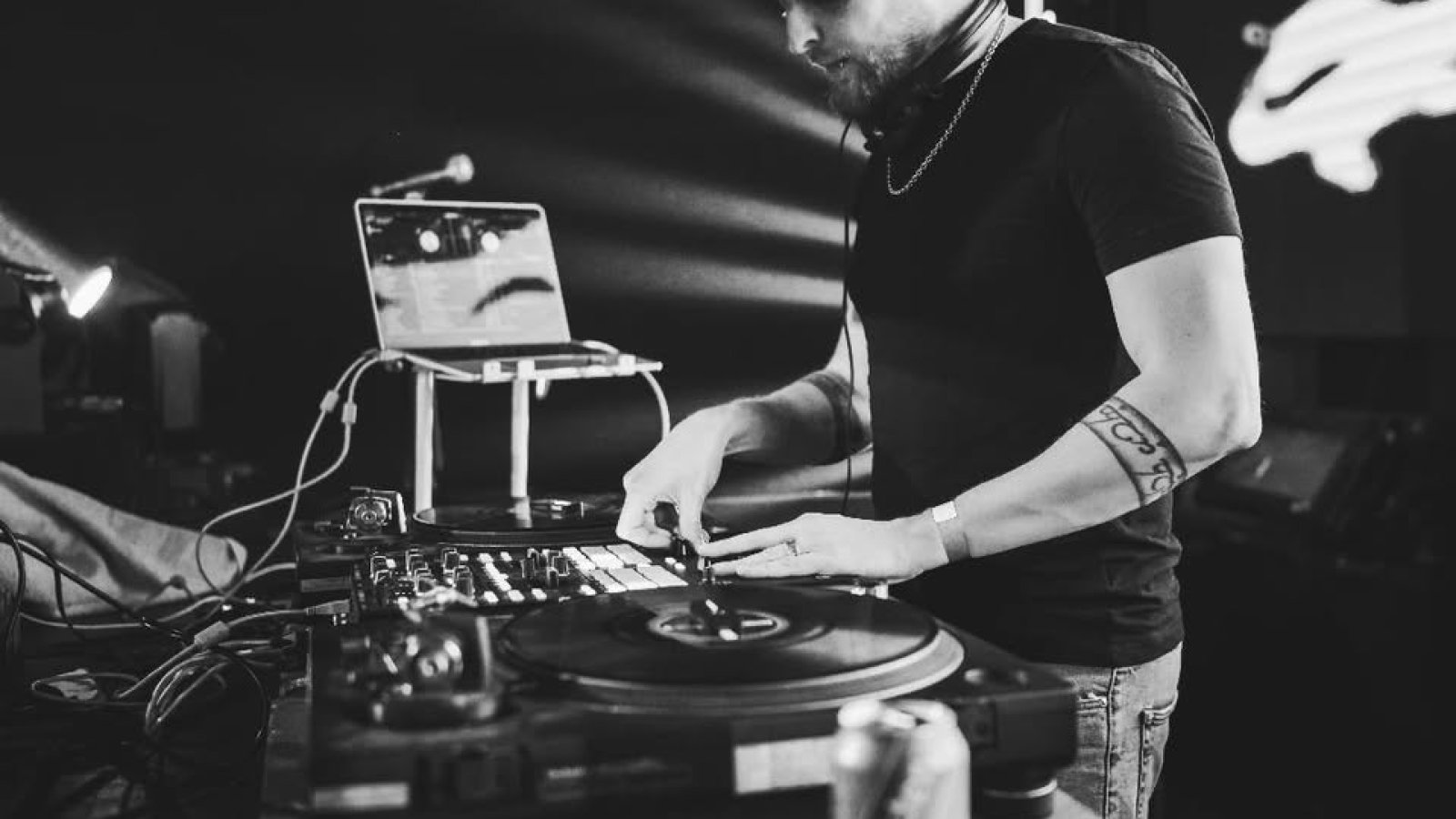 DJ B•Random  Oldschool Classic Hip Hop