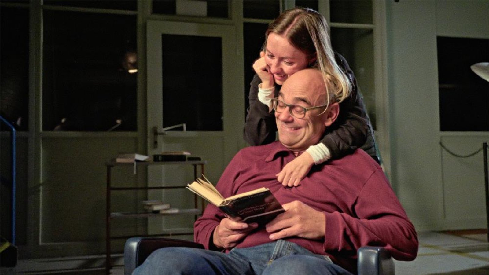 Das unendliche Jetzt / Gespräch mit Kaspar Kasics (Regie), Klara Rensing (Schauspielerin), Juri Elmer (Schauspieler) und Franz Dängeli (Spielcoach)