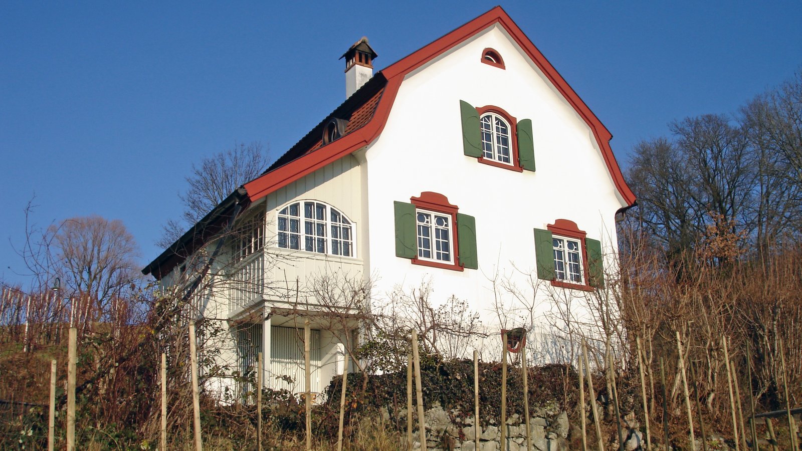 Offene Tür im Jugendstil-Atelierhaus von Hedwig Scherrer in Montlingen