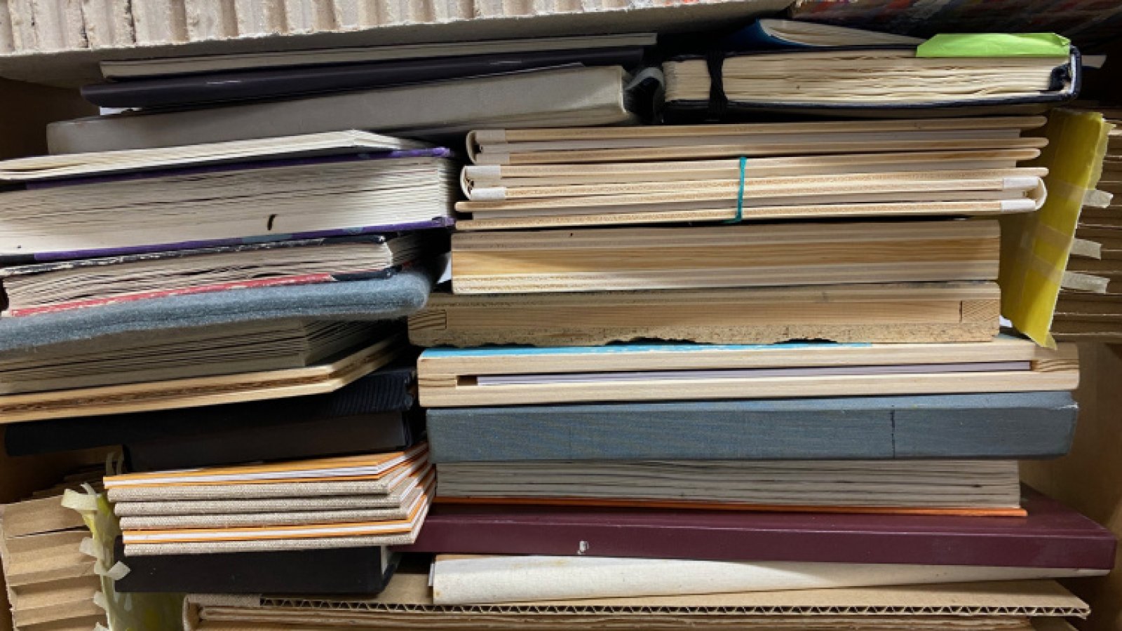 Original & Unikat: Künstler:innen Bücher